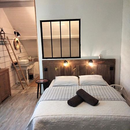 Chambre Telma 2 Pers Avec Piscine "Mon Lit Au Pre" Couples Ou Femmes Seulement Pontours Kültér fotó