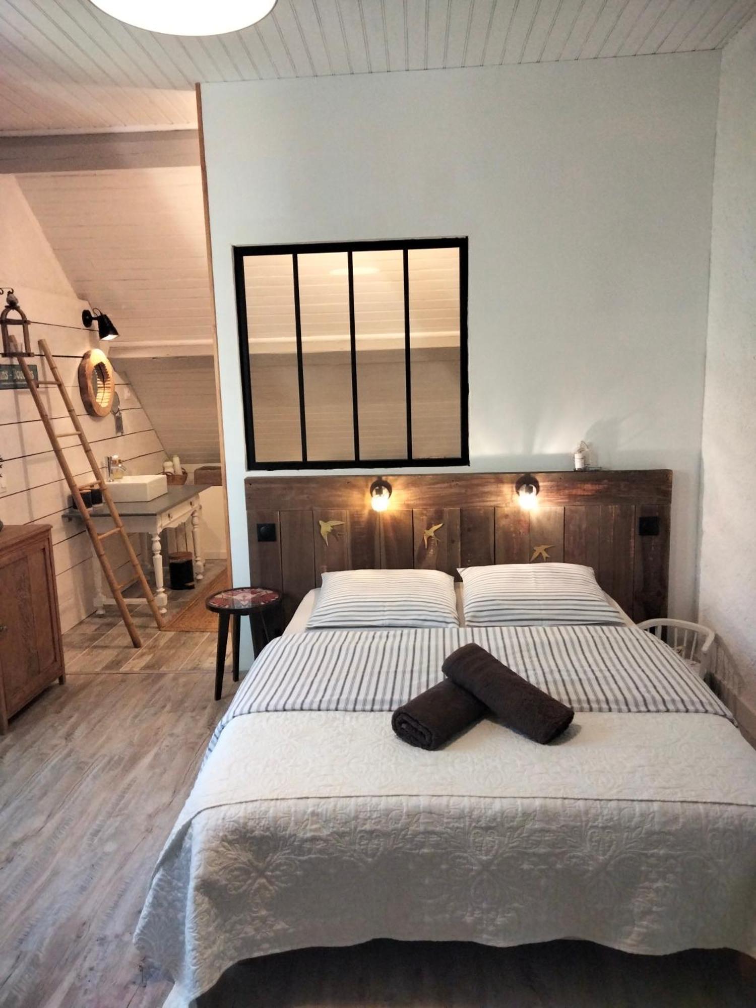 Chambre Telma 2 Pers Avec Piscine "Mon Lit Au Pre" Couples Ou Femmes Seulement Pontours Kültér fotó