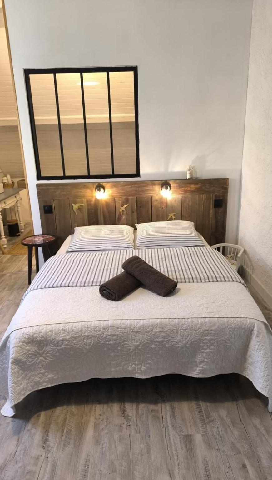 Chambre Telma 2 Pers Avec Piscine "Mon Lit Au Pre" Couples Ou Femmes Seulement Pontours Kültér fotó